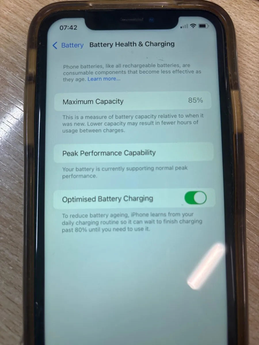 iPhone XR 64GB - Image 1