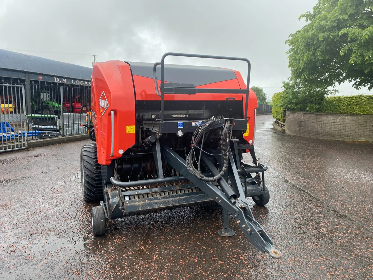 Kuhn FB3130 Round Baler - Image 3