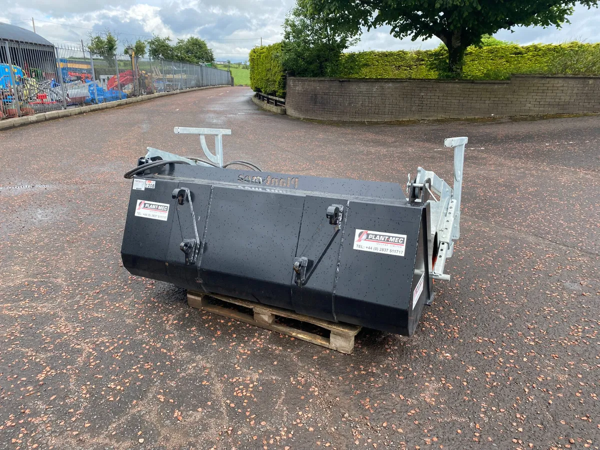 Plant Mec 2m Bucket & Brush - Image 2