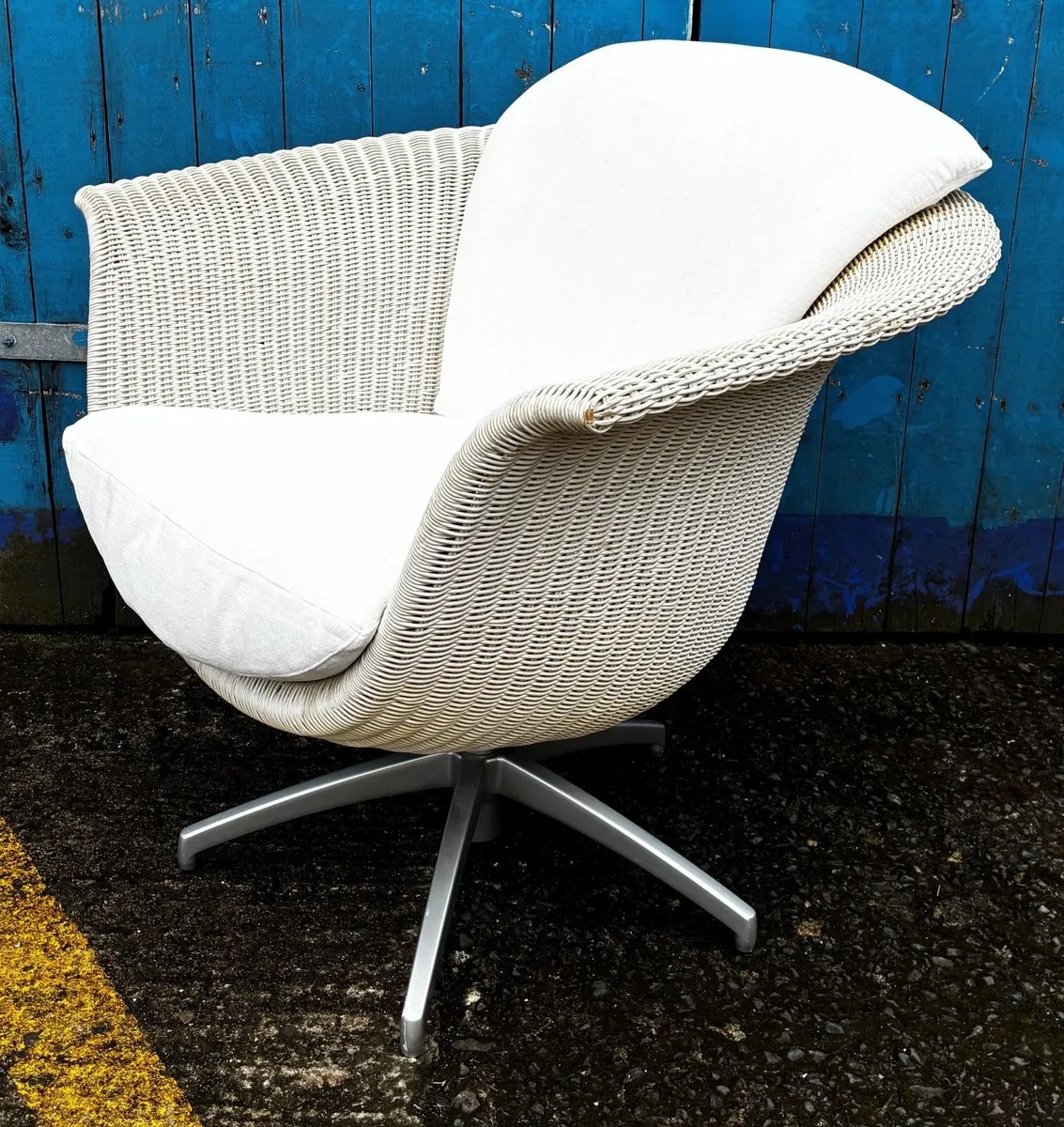 Wicker Lounge Sette & Chairs - Image 3