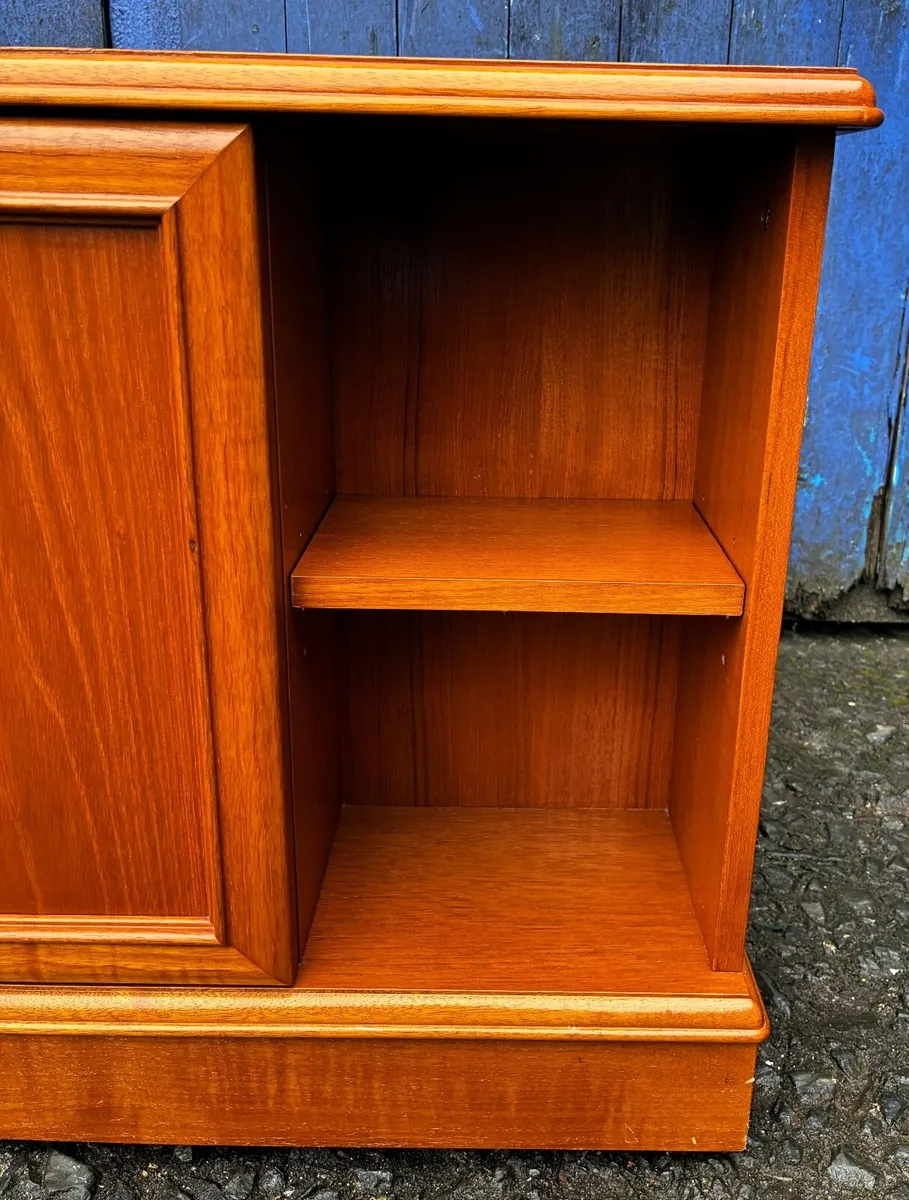 Stag Furniture - TV Cabinet - Image 4