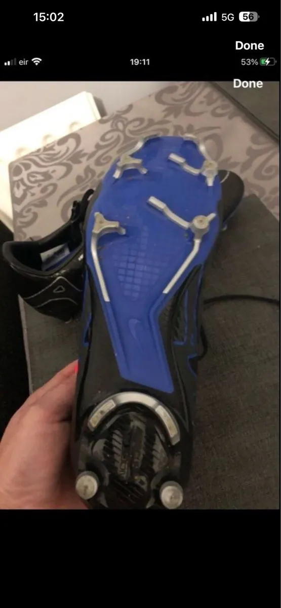Mens worn once Nike football boots size 6 €40 - Image 3