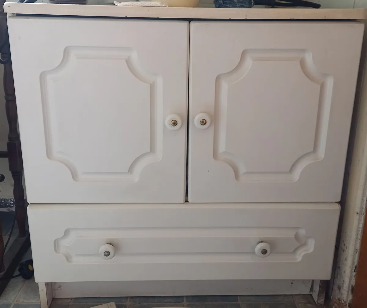 HOUSE CLEARANCE - Image 4