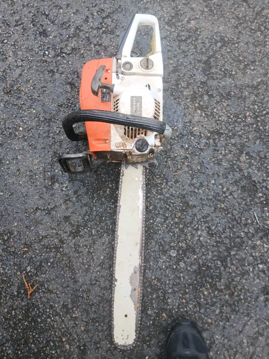 Chain saw. - Image 3