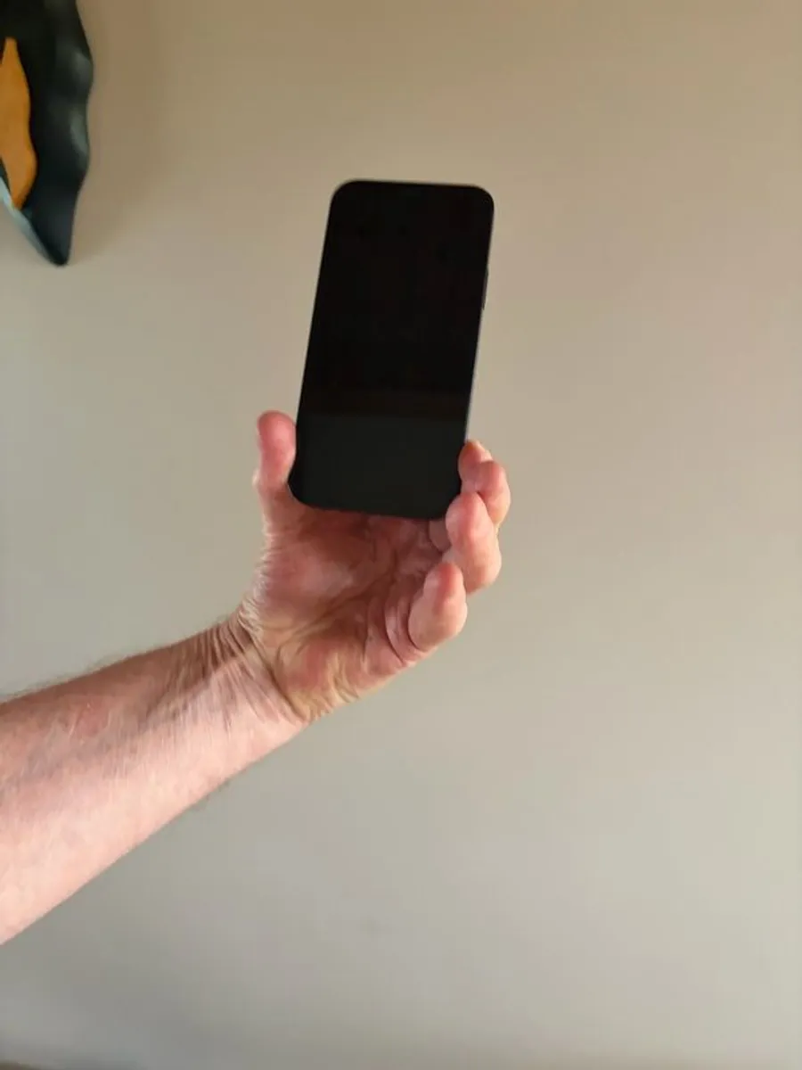 phone - Image 4