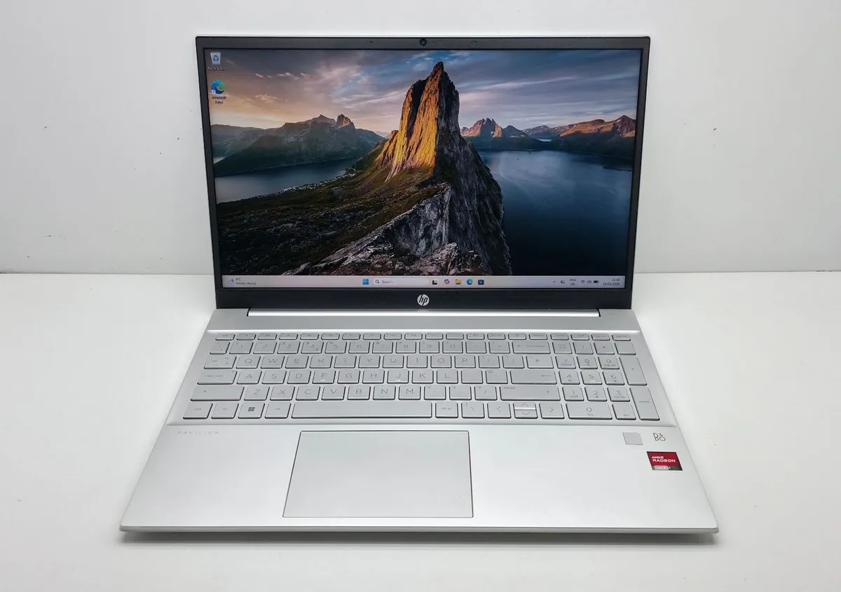HP Pavilion 15-EH- AMD Athlon/ Touch screen Laptop