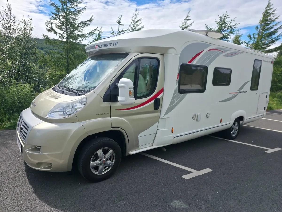 2012 RAPIDO FLEURETTE MAGISTER 73 ISLAND BED - Image 2