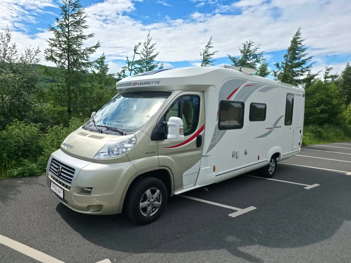 2012 RAPIDO FLEURETTE MAGISTER 73 ISLAND BED - Image 3