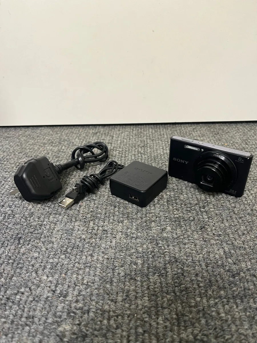 Sony 20.1 mp Camera - Image 1