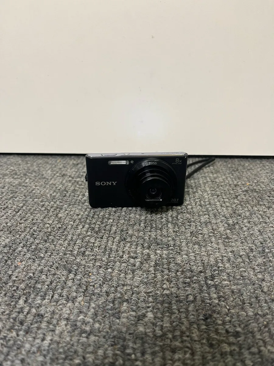 Sony 20.1 mp Camera - Image 3