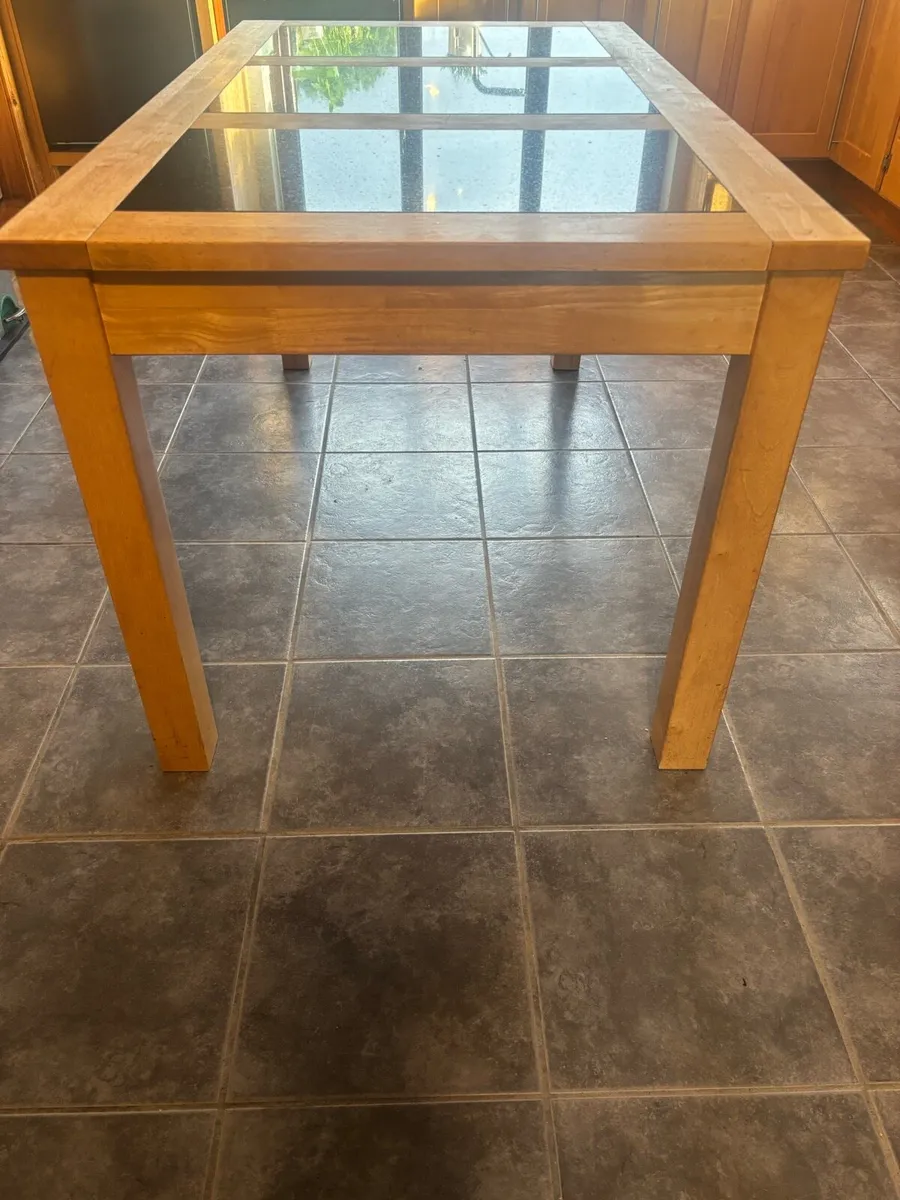 Table and 6 chairs - Image 2