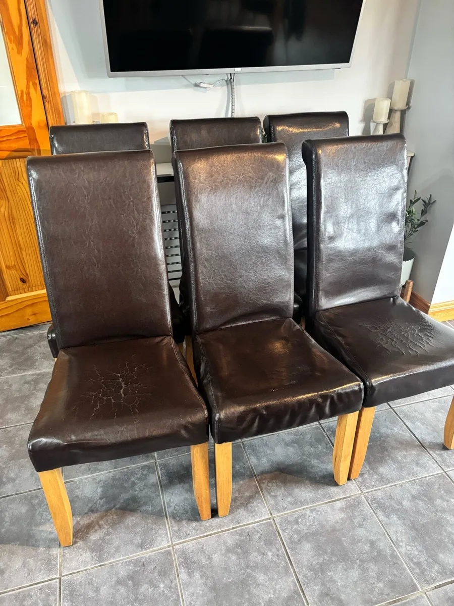 Table and 6 chairs - Image 4