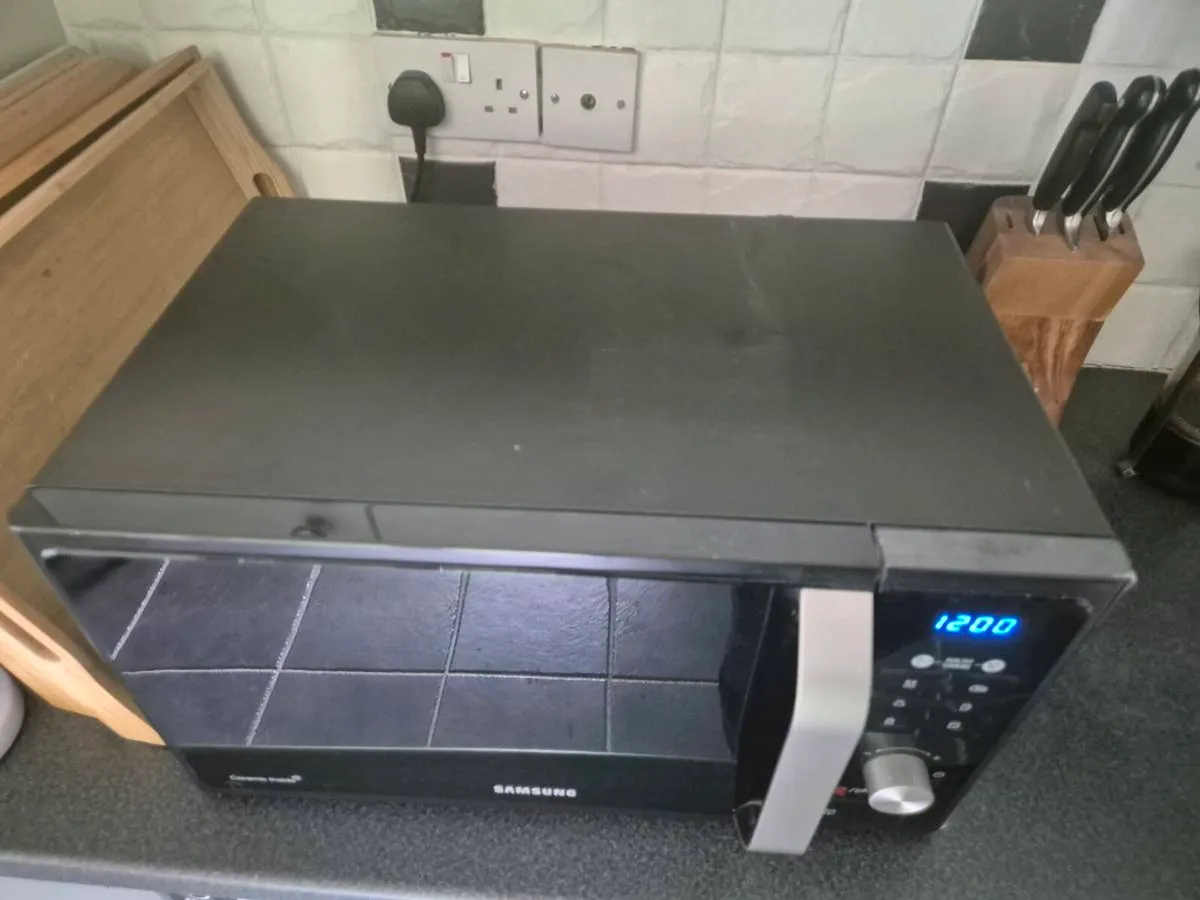Microwave - Image 2