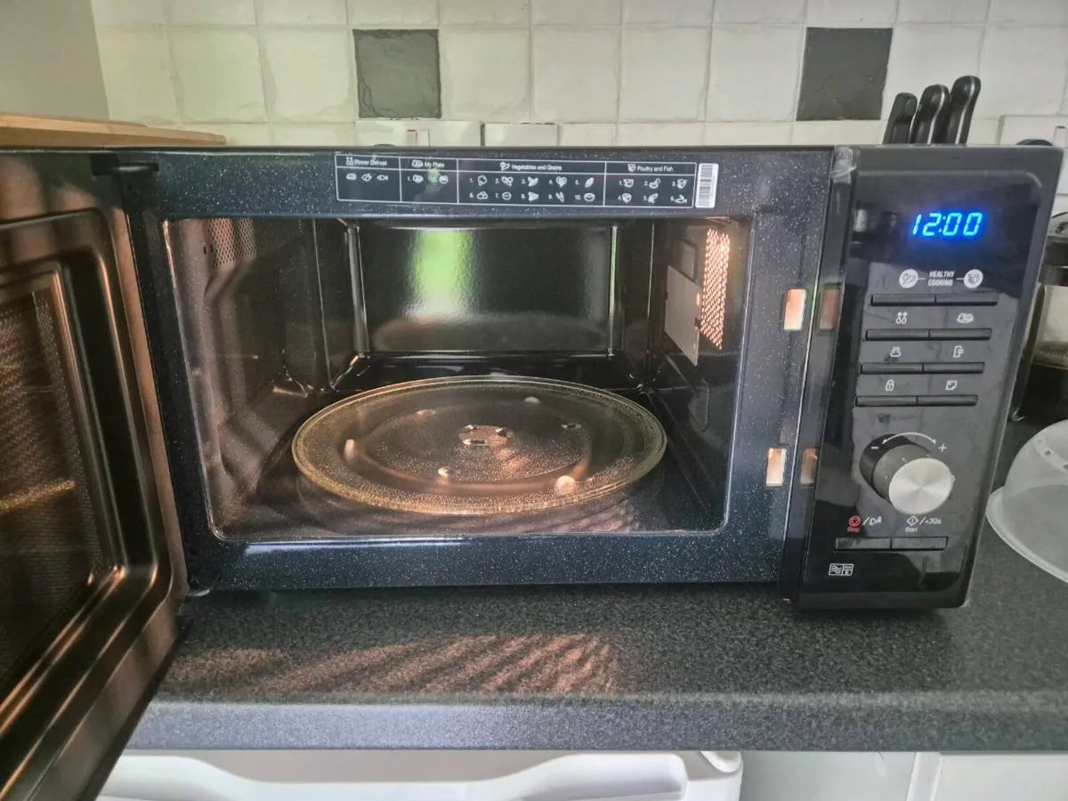 Microwave - Image 3