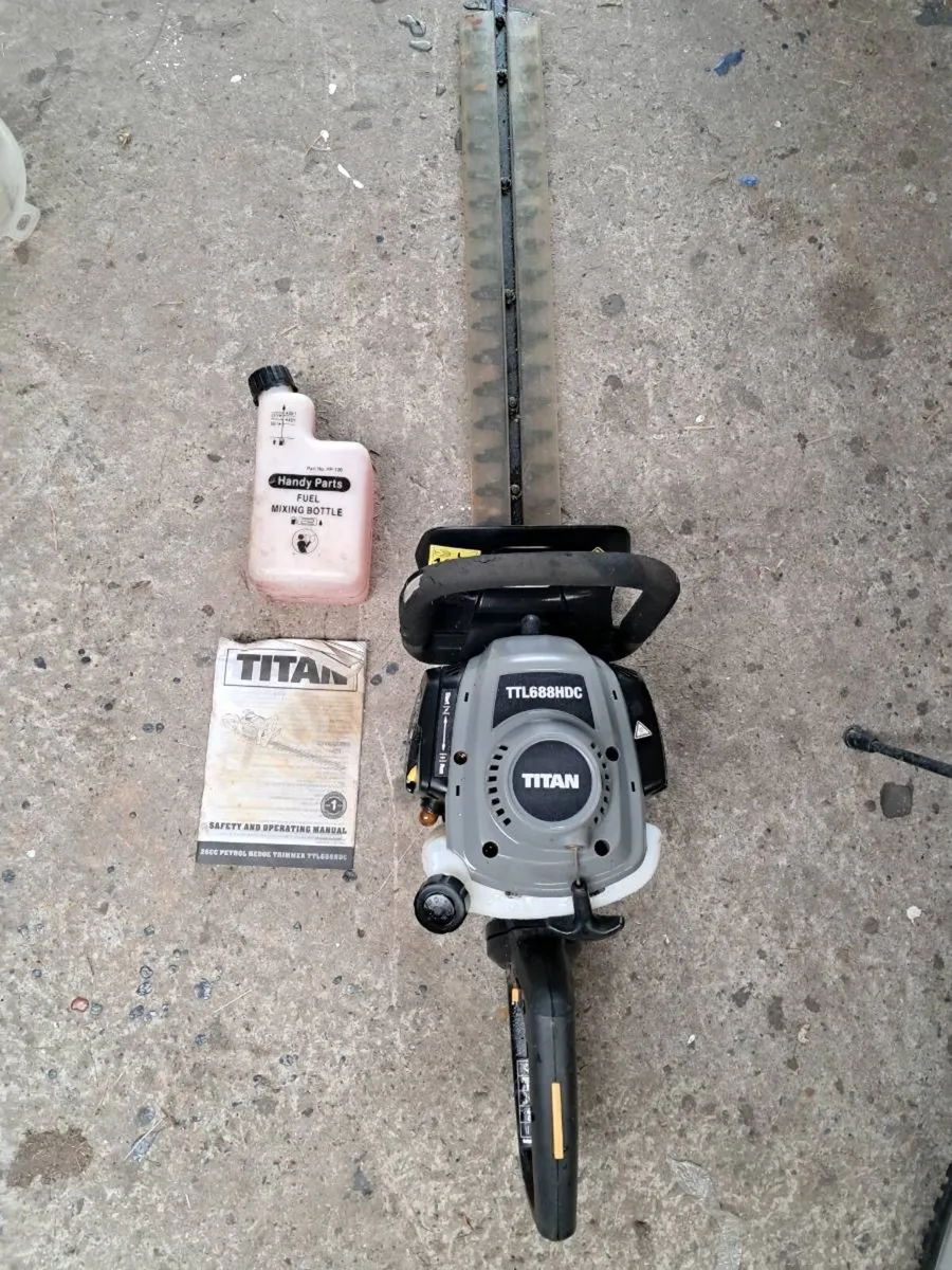 Hedge trimmer