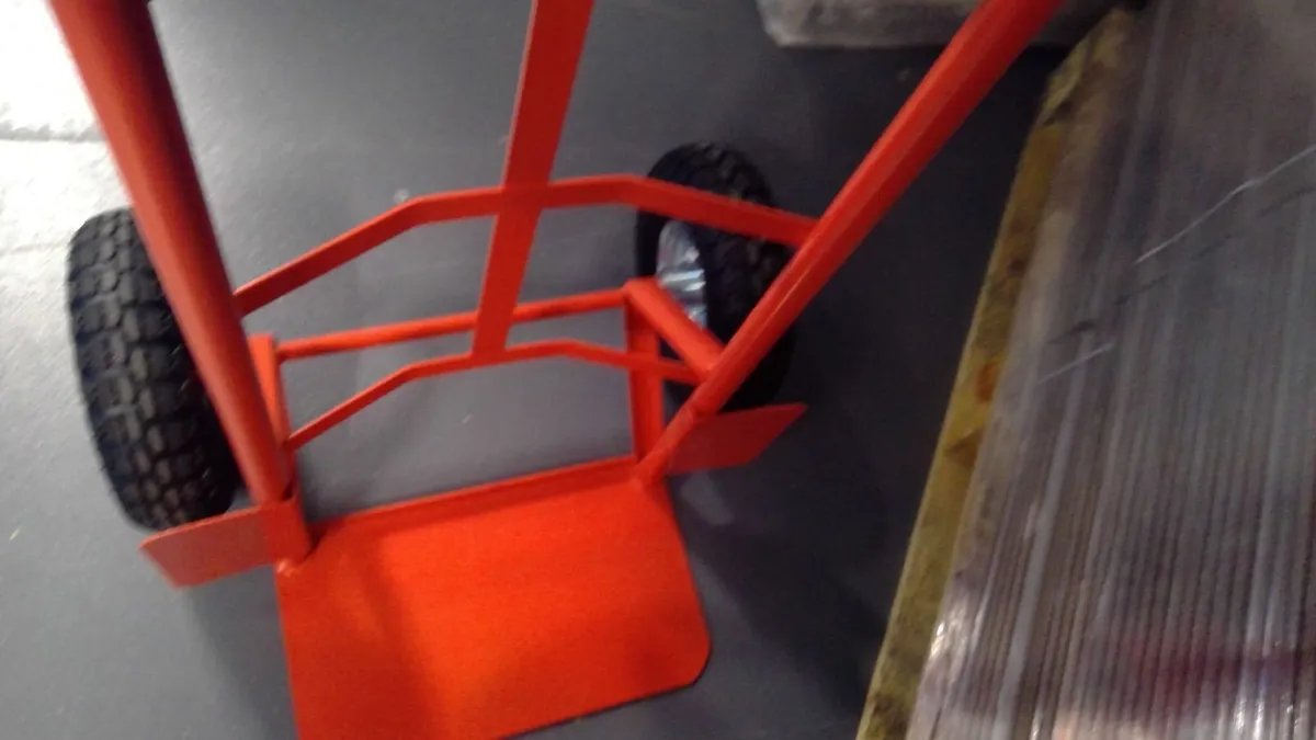 Hand Truck - Image 3
