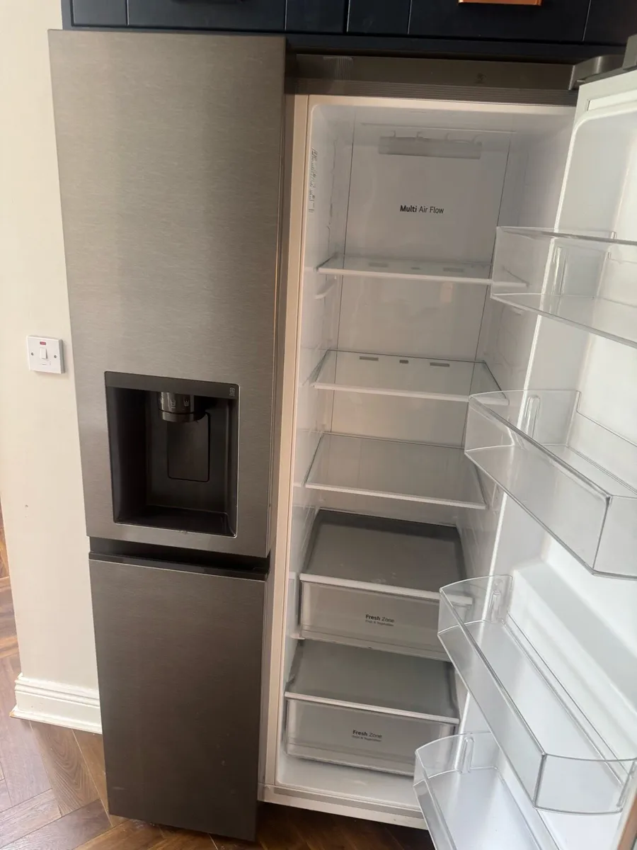 LG American fridge freezer - Image 3