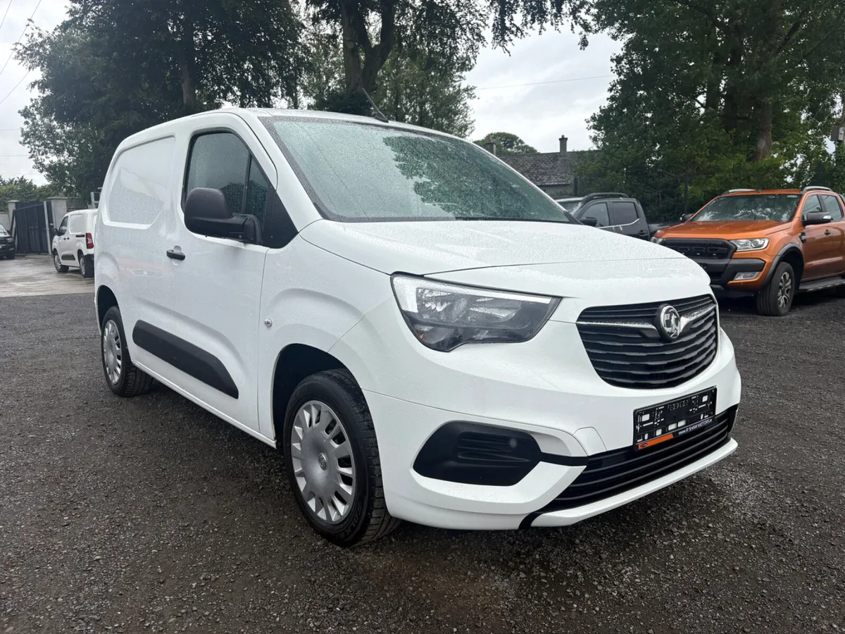Vauxhall Combo Sport - Image 3