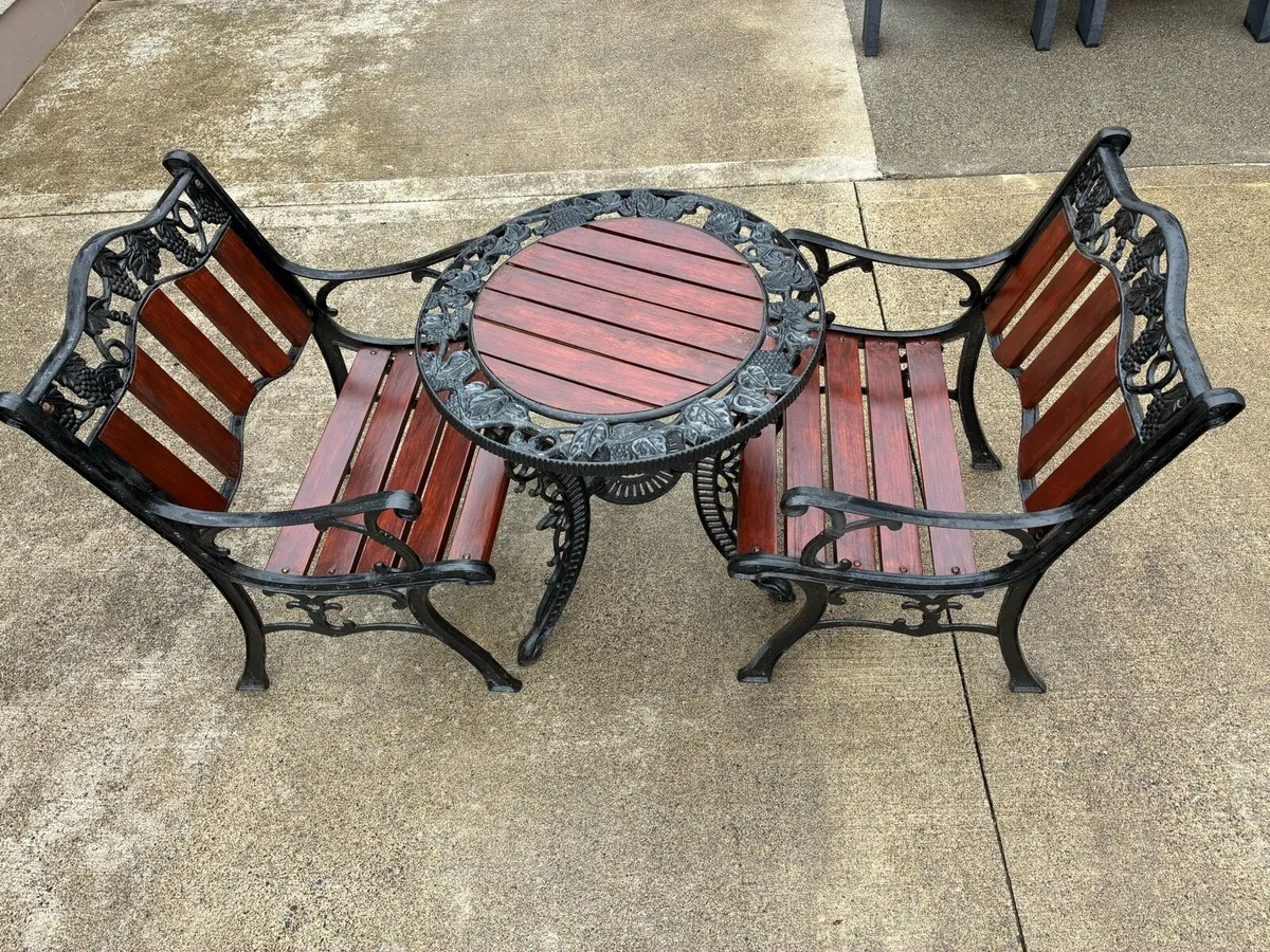 Cast iron bistro/patio set. - Image 2