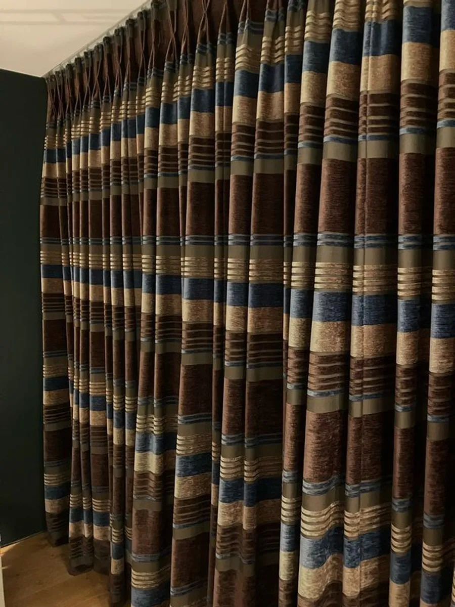 Luxury Custom Made Blackout Velvet Curtains - 2 Large Sets - 100 euro - Image 1