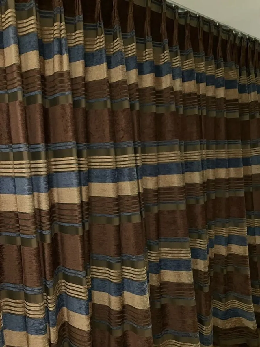 Luxury Custom Made Blackout Velvet Curtains - 2 Large Sets - 100 euro - Image 2