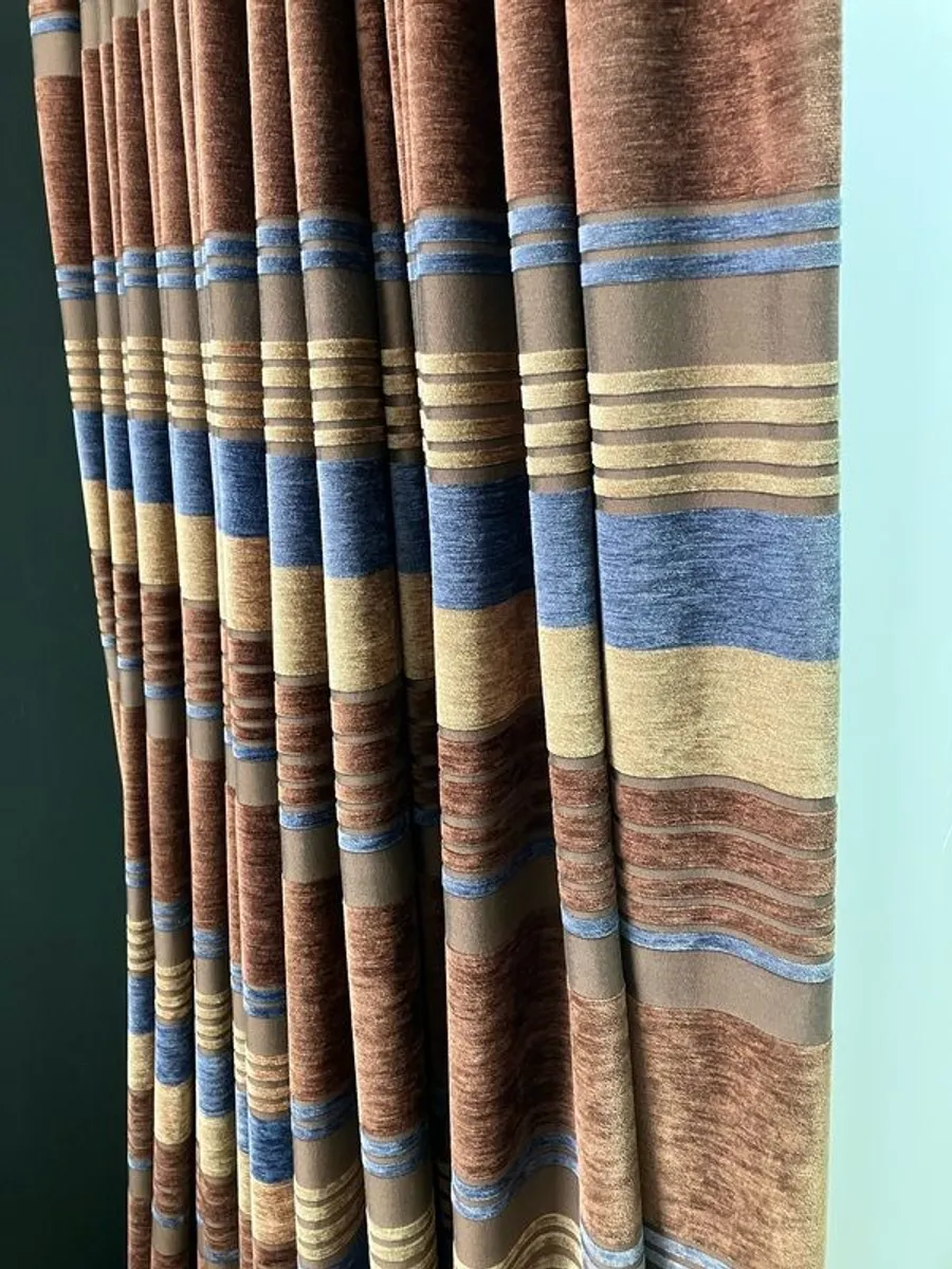 Luxury Custom Made Blackout Velvet Curtains - 2 Large Sets - 100 euro - Image 3
