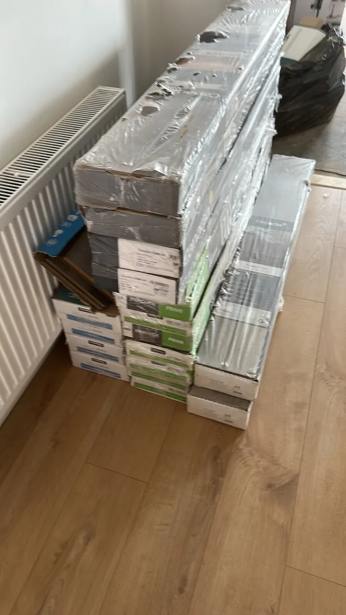 Laminate flooring - Image 2