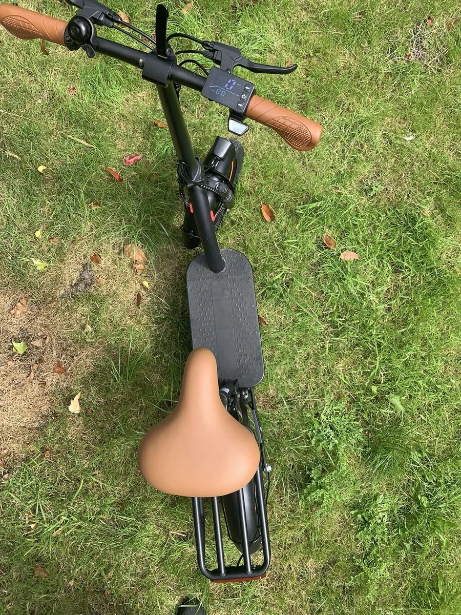 Electric scooter - Image 2