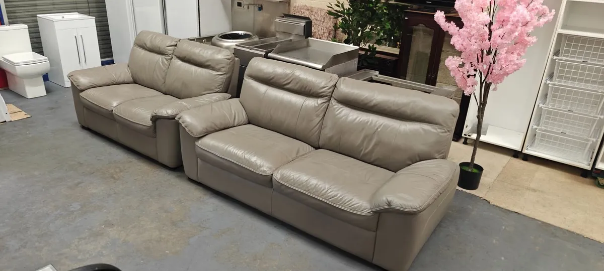 Real Leather 3+2 Suite - Image 4