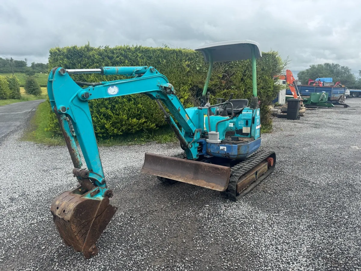 Kubota u-20 mini digger - Image 1