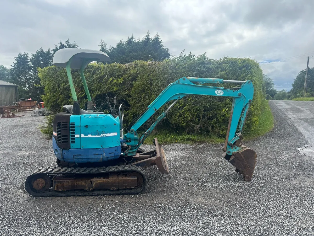 Kubota u-20 mini digger - Image 4