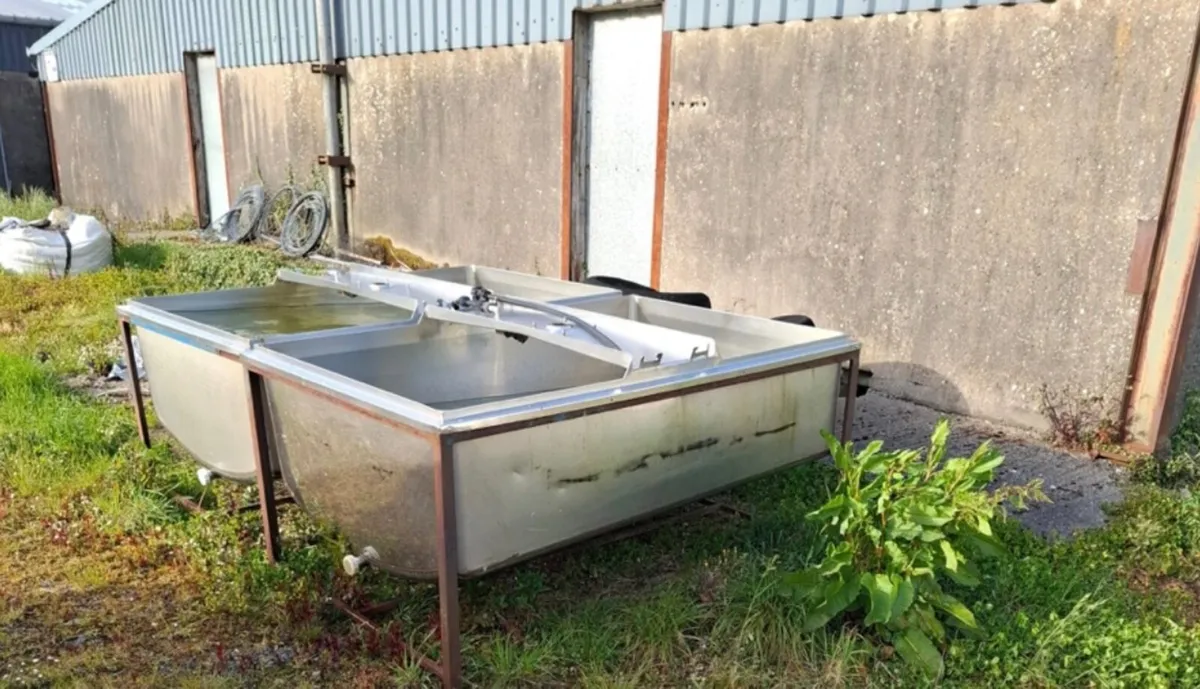 Drinking troughs - Image 3