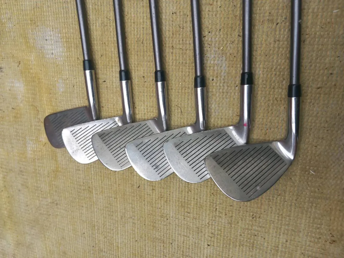 Wilson golf irons.  Right handed clubs - Image 3