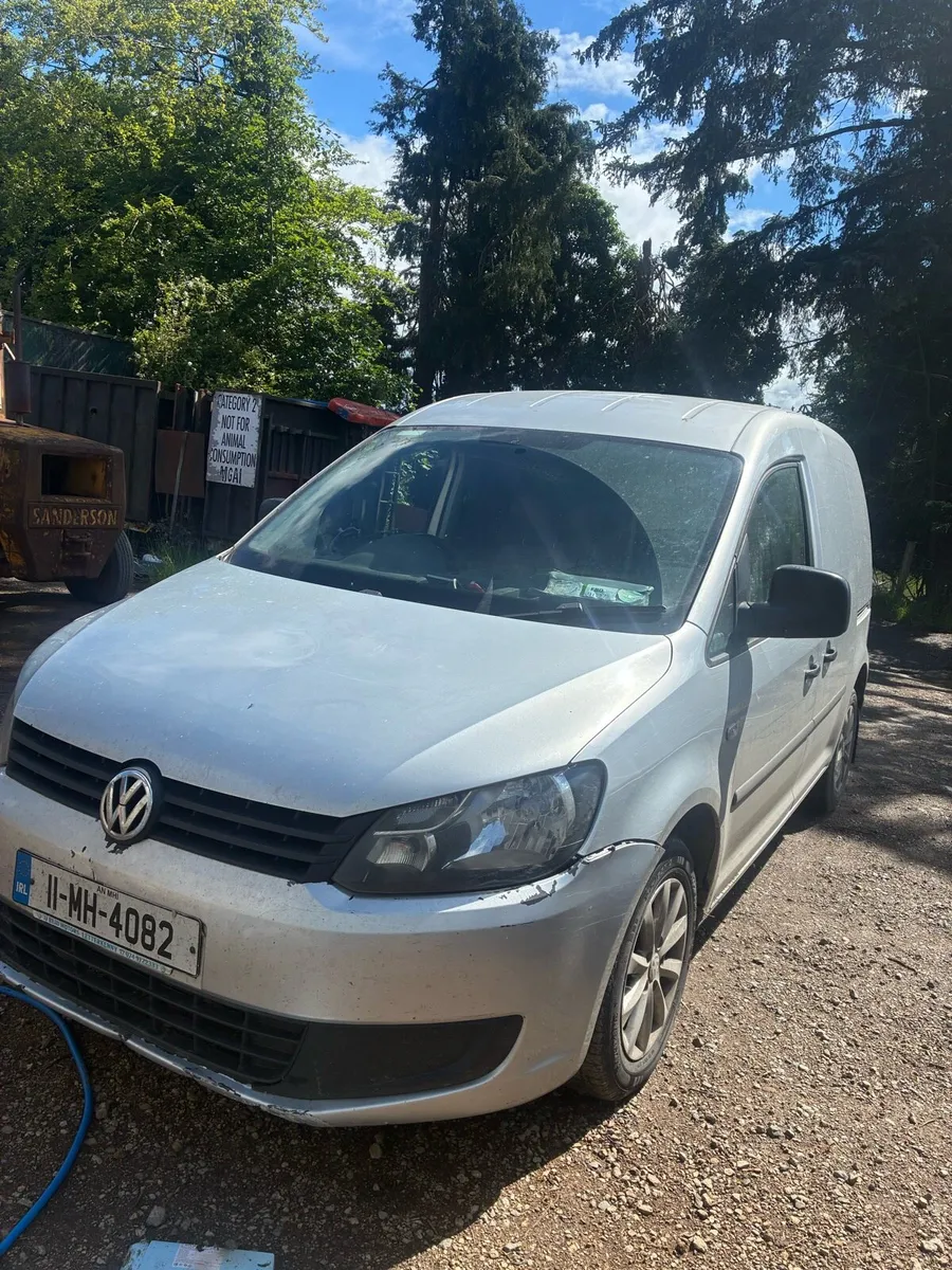 11 caddy van - Image 4