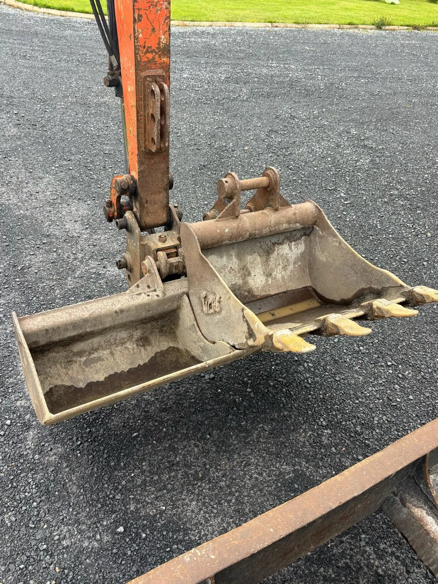 Hitachi 33u - Image 4