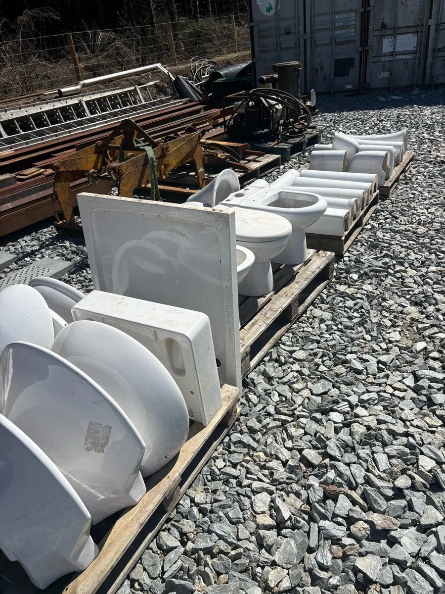 New Hand basins & pedestals - Image 2