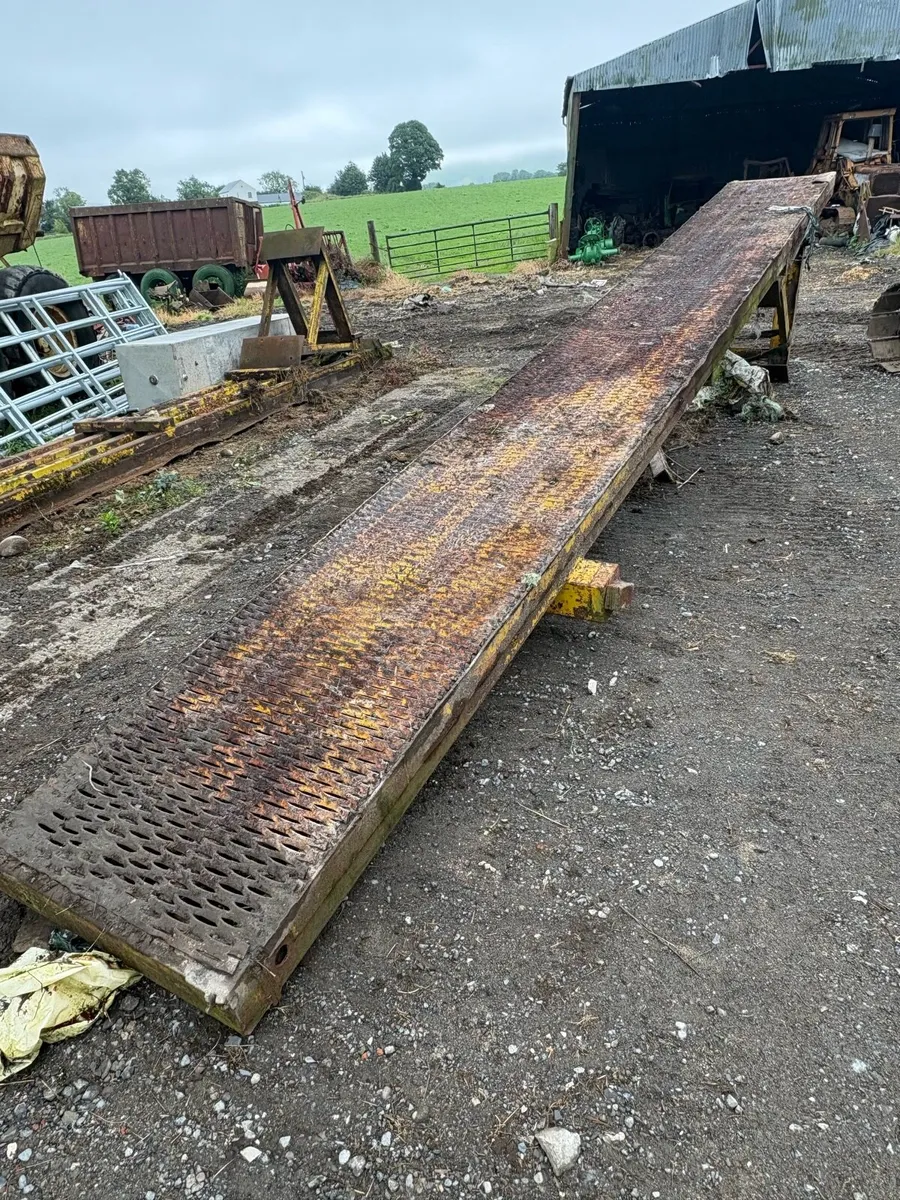 Loading ramps - Image 1
