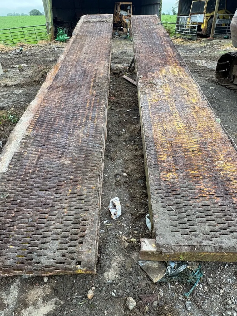 Loading ramps - Image 3