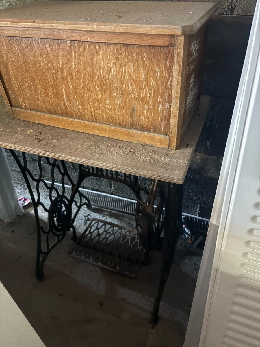 Old sewing machine table - Image 3