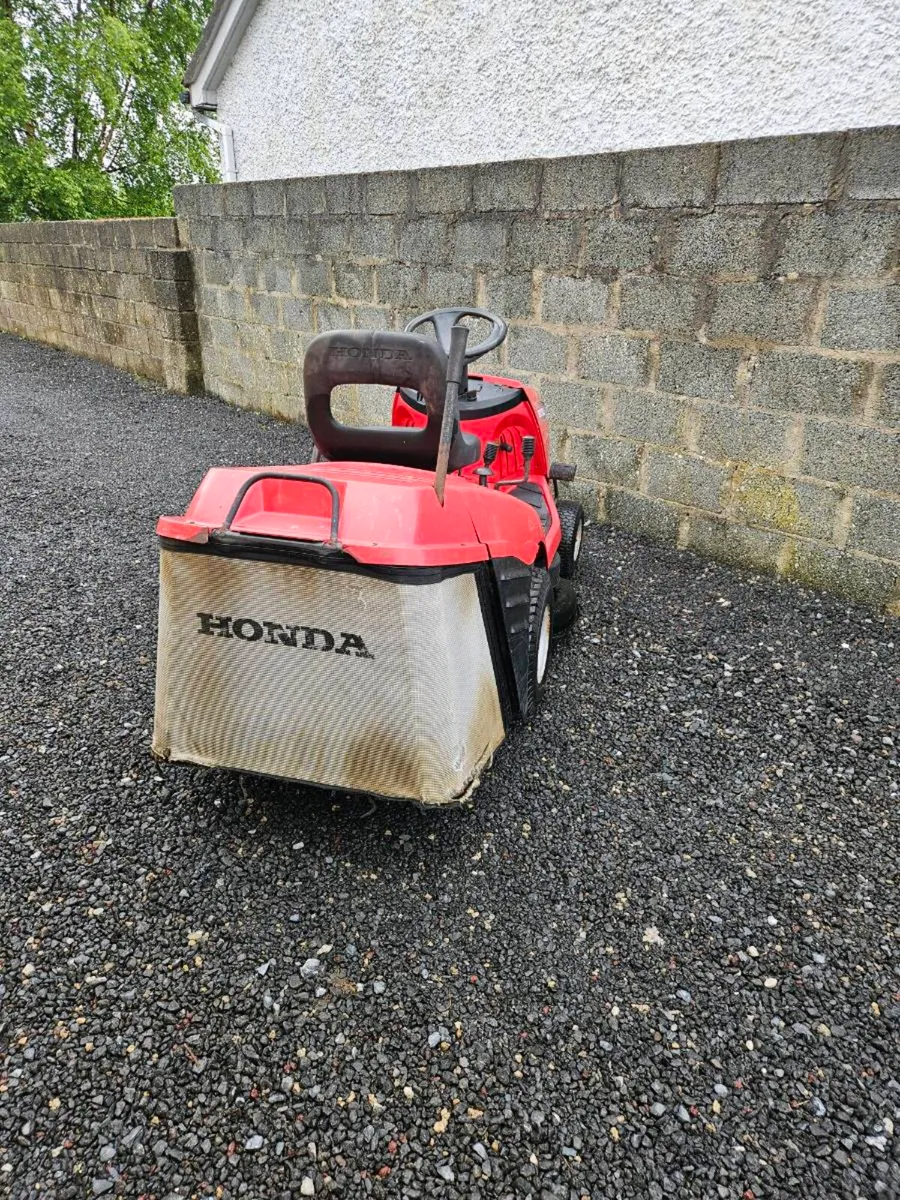 Honda mower - Image 4