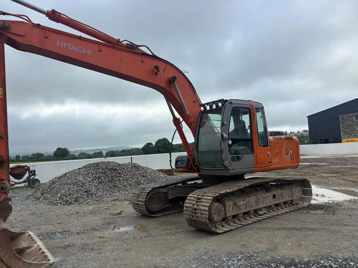 Hitachi 180 year 2005 no vat - Image 3