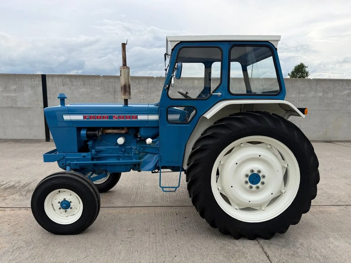 FORD 5000 2WD TRACTOR - Image 3