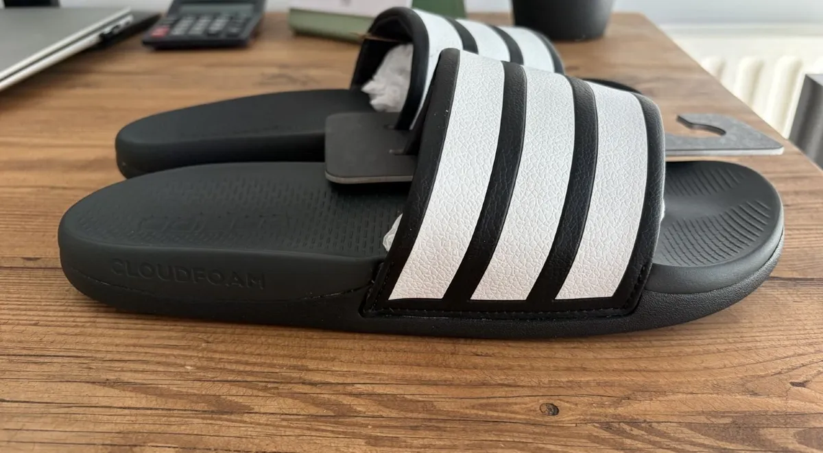 Adidas Adilette Cloudfoam Comfort 2.0  - Size uk11 - Image 4