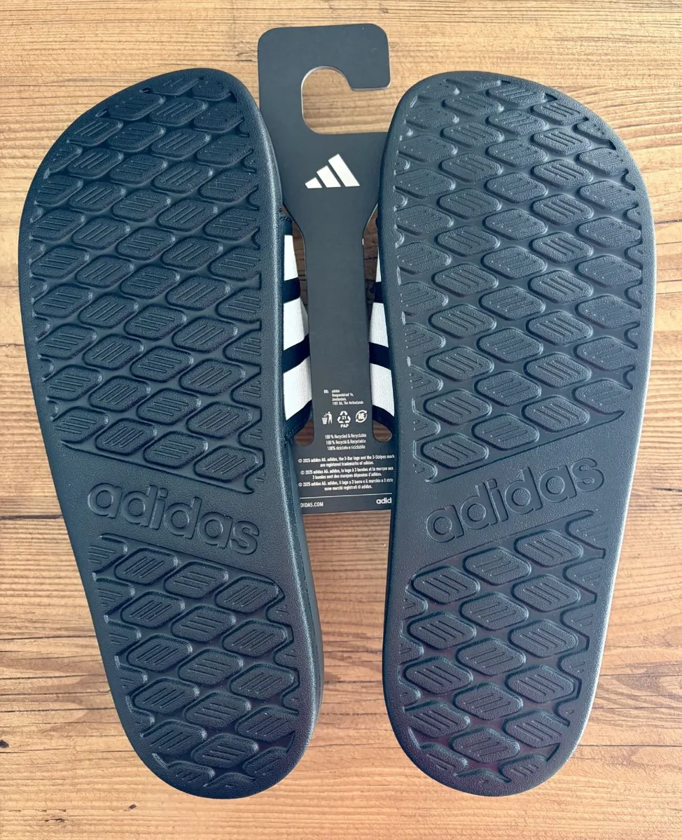 Adidas Adilette Cloudfoam Comfort 2.0  - Size uk11 - Image 3