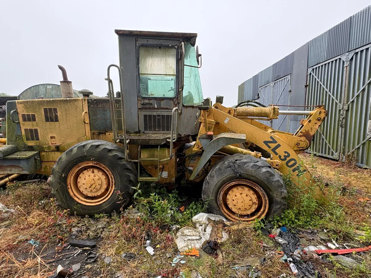 Loader shovel - Image 1