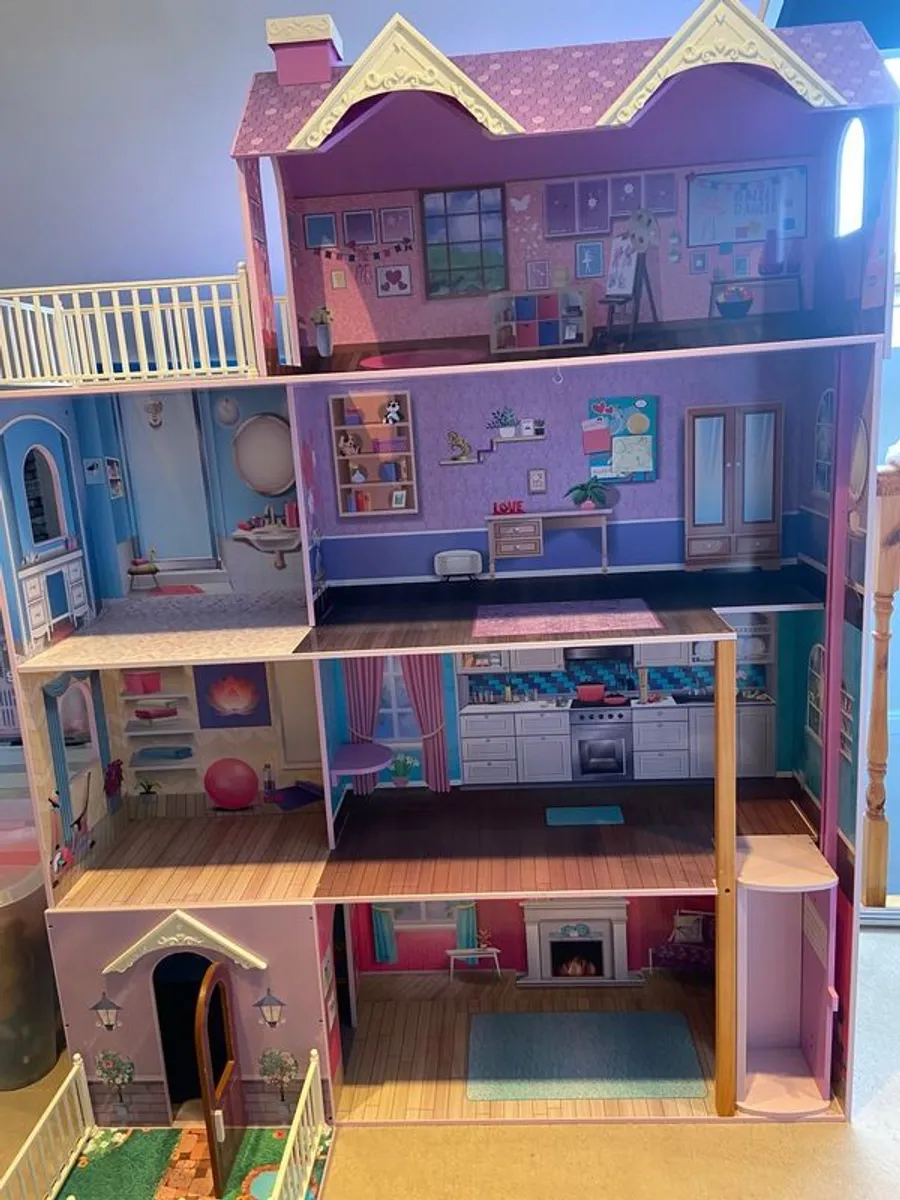 Doll House with Furniture - Image 1