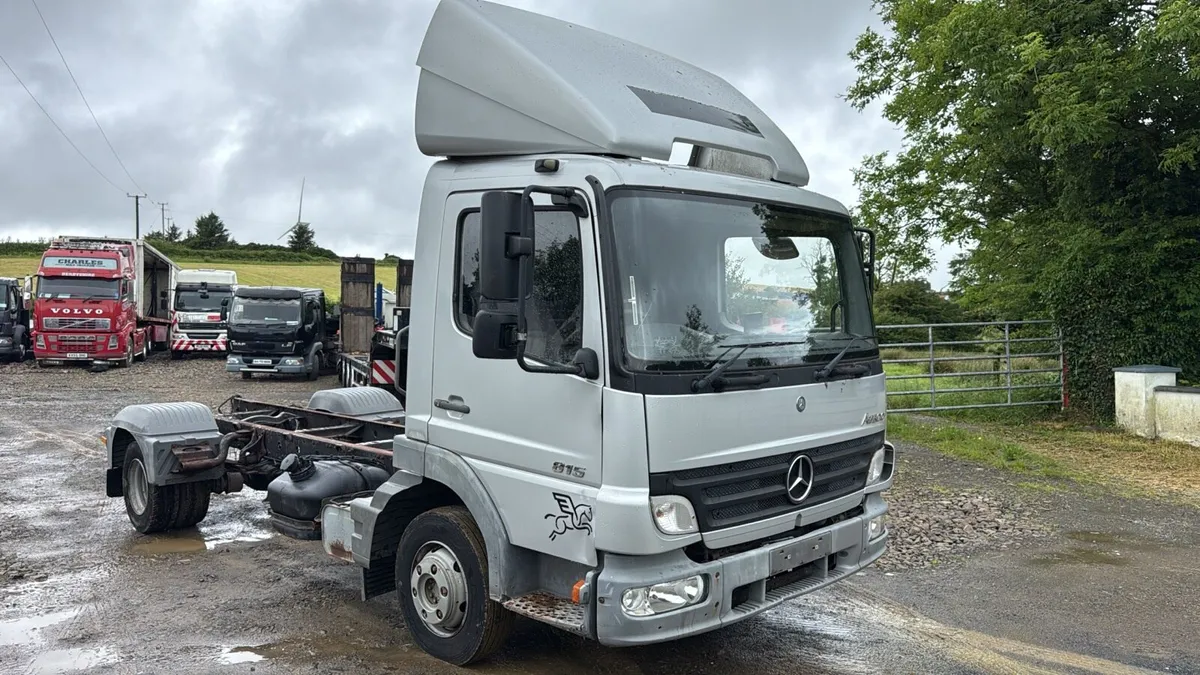 Mercedes atego and Lf Daf - Image 2