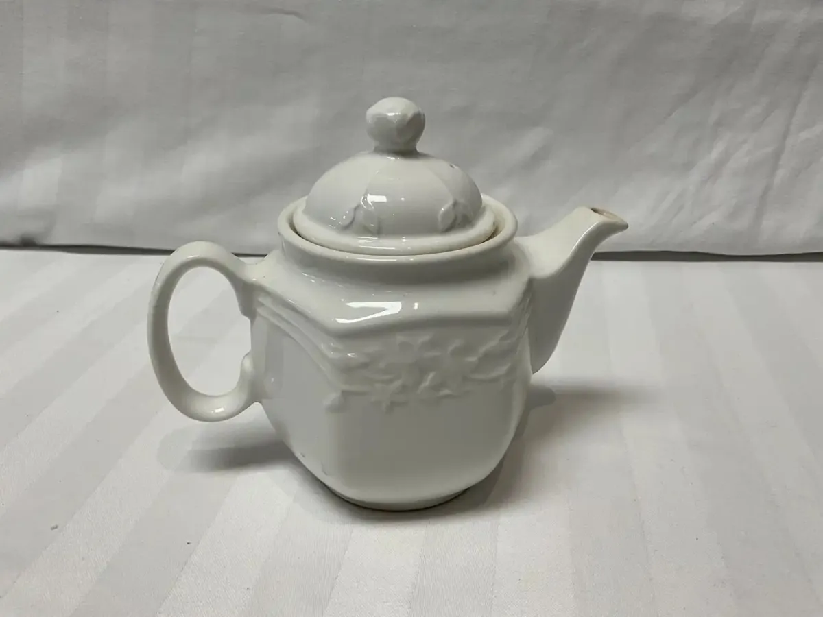 Restaurant Furniture & Catering Equipment Auction - Image 2