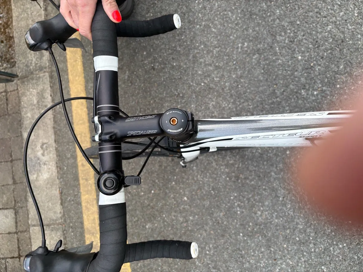 Specialized Allez road bike - Image 3