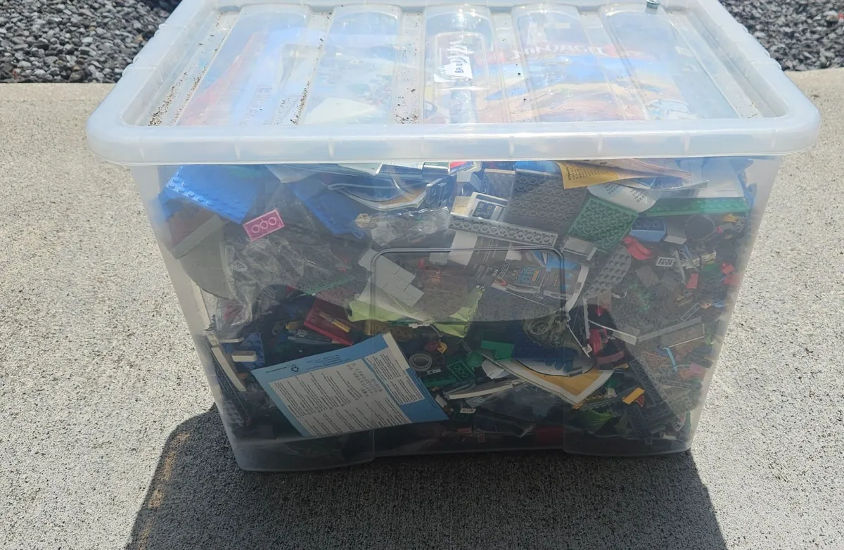 Assorted lego - Image 3